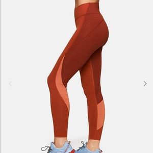 NWT OV Tech Sweat Zoom 7/8 Legging